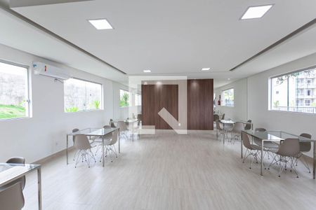 Apartamento para alugar com 48m², 2 quartos e 1 vagaÁrea comum - Salão de festas