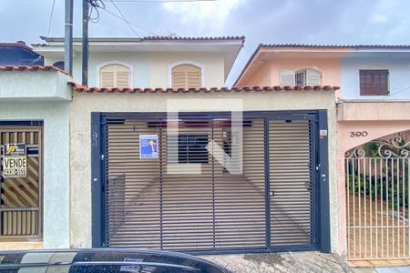 Casa para alugar com 109m², 3 quartos e 2 vagas Casa para alugar com 109m², 3 quartos e 2 vagasFachada