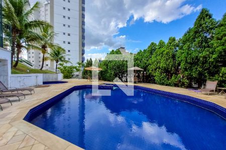 Apartamento à venda com 170m², 3 quartos e 2 vagasÁrea comum - Piscina