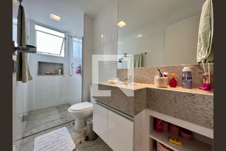 Apartamento à venda com 155m², 4 quartos e 4 vagasBanheiro 2