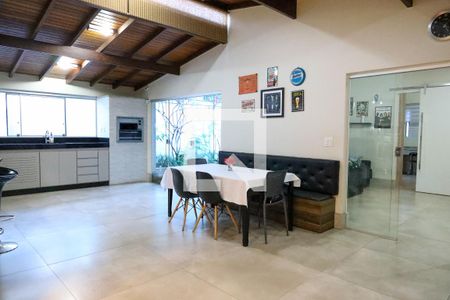 Sala de casa de condomínio à venda com 5 quartos, 310m² em Buritis, Belo Horizonte
