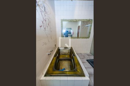 Casa para alugar com 270m², 5 quartos e 4 vagasBanheiro da Suíte 1