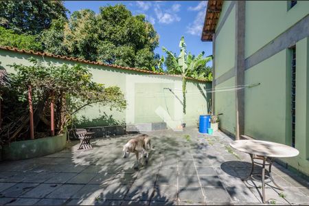 Casa para alugar com 270m², 5 quartos e 4 vagasQuintal