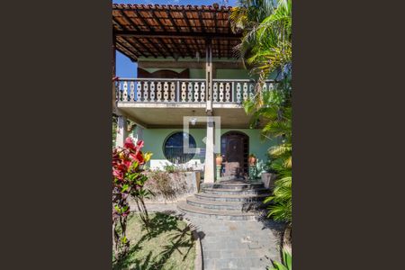 Casa para alugar com 270m², 5 quartos e 4 vagasEntrada