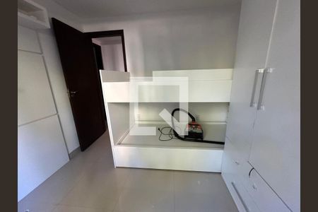 Quarto 1 de casa de condomínio para alugar com 4 quartos, 250m² em Vargem Pequena, Rio de Janeiro