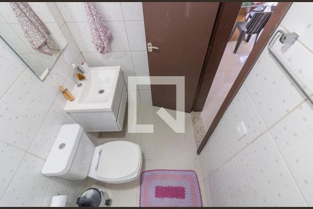 Casa de condomínio para alugar com 250m², 4 quartos e 3 vagasBanheiro Social