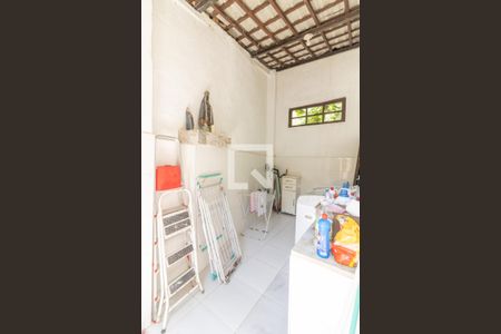 Casa de condomínio para alugar com 250m², 4 quartos e 3 vagasÁrea de Serviço (anexo)