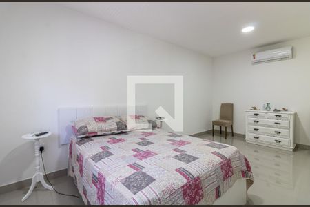 Casa de condomínio para alugar com 250m², 4 quartos e 3 vagasSuíte 1