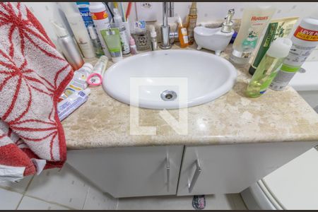 Casa de condomínio para alugar com 250m², 4 quartos e 3 vagasSuíte 2 - banheiro