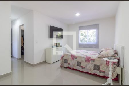 Casa de condomínio para alugar com 250m², 4 quartos e 3 vagasSuíte 1