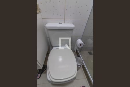 Casa de condomínio para alugar com 250m², 4 quartos e 3 vagasSuíte 2 - banheiro