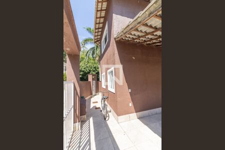 Casa de condomínio para alugar com 250m², 4 quartos e 3 vagasÁrea externa