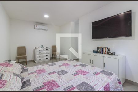 Casa de condomínio para alugar com 250m², 4 quartos e 3 vagasSuíte 1