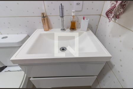 Casa de condomínio para alugar com 250m², 4 quartos e 3 vagasBanheiro Social