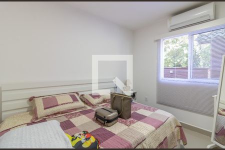 Casa de condomínio para alugar com 250m², 4 quartos e 3 vagasSuíte 2