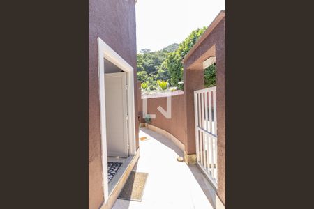 Casa de condomínio para alugar com 250m², 4 quartos e 3 vagasÁrea externa