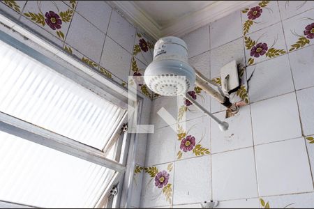 Apartamento para alugar com 192m², 3 quartos e 2 vagas Apartamento para alugar com 192m², 3 quartos e 2 vagasChuveiro