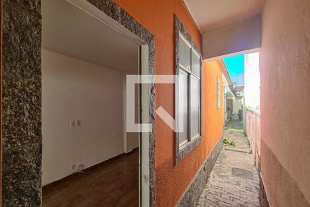 Entrada de casa para alugar com 1 quarto, 35m² em Madureira, Rio de Janeiro