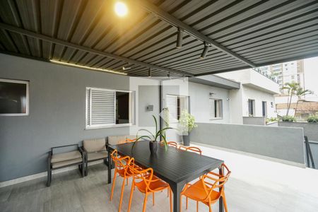 Casa para alugar com 200m², 3 quartos e 3 vagas Casa para alugar com 200m², 3 quartos e 3 vagasTerraço