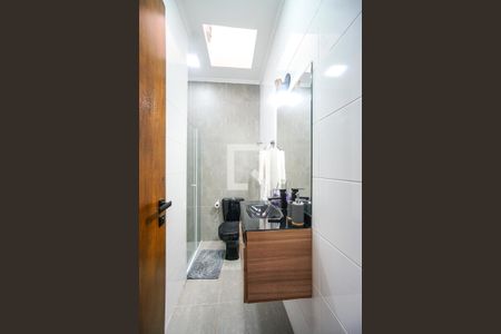 Casa para alugar com 200m², 3 quartos e 3 vagas Casa para alugar com 200m², 3 quartos e 3 vagasBanheiro social