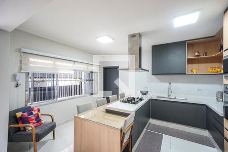 Casa para alugar com 200m², 3 quartos e 3 vagas Casa para alugar com 200m², 3 quartos e 3 vagasCozinha