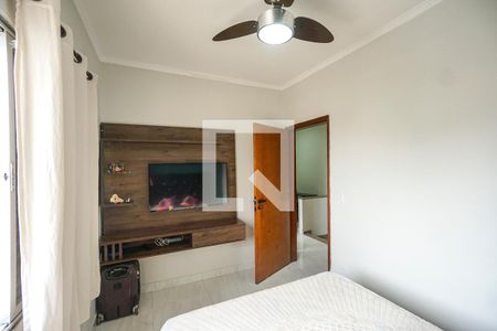 Casa para alugar com 200m², 3 quartos e 3 vagas Casa para alugar com 200m², 3 quartos e 3 vagasQuarto 02