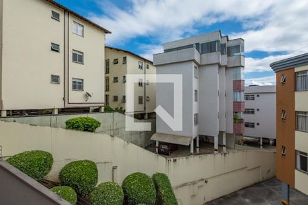Sala de apartamento para alugar com 2 quartos, 95m² em Estoril, Belo Horizonte