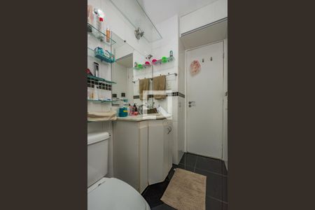 Apartamento para alugar com 95m², 2 quartos e 1 vaga Apartamento para alugar com 95m², 2 quartos e 1 vagaBanheiro da Suíte