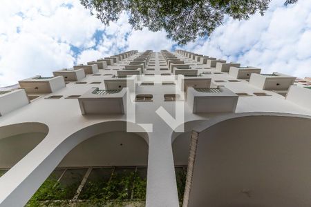 Studio à venda com 45m², 1 quarto e sem vaga Studio à venda com 45m², 1 quarto e sem vagaFachada