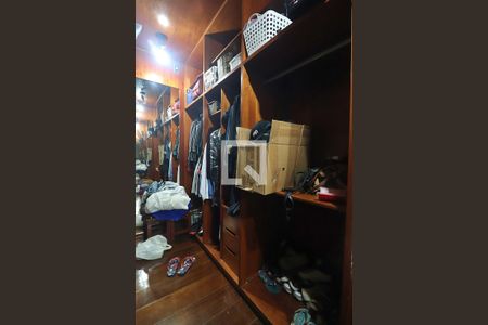 Casa para alugar com 520m², 4 quartos e sem vagaCloset do Quarto 1 - Suíte