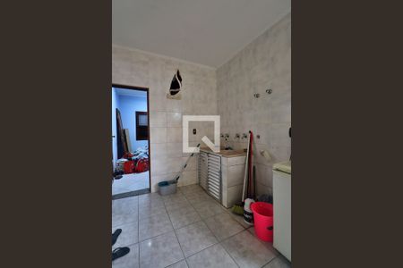 Casa para alugar com 520m², 4 quartos e sem vagaLavanderia