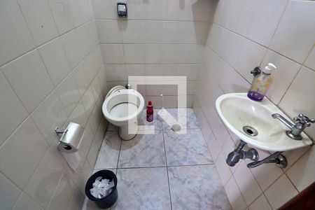 Casa para alugar com 520m², 4 quartos e sem vagaBanheiro de serviço