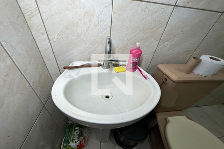 Casa à venda com 90m², 2 quartos e 2 vagasPia do Banheiro
