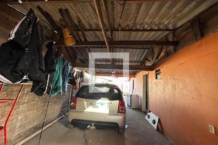 Garagem de casa à venda com 2 quartos, 90m² em Santos Dumont, São Leopoldo