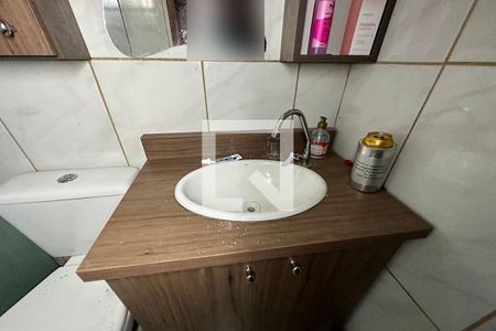 Casa à venda com 90m², 2 quartos e 2 vagasPia do Banheiro