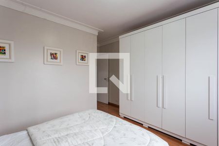 Suíte de casa à venda com 4 quartos, 180m² em Vila Moraes, São Paulo