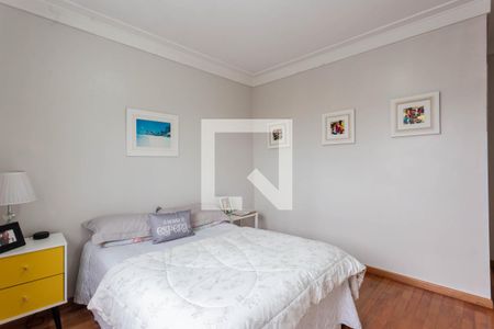 Suíte de casa à venda com 4 quartos, 180m² em Vila Moraes, São Paulo