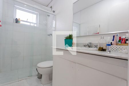 Casa à venda com 180m², 4 quartos e 3 vagasBanheiro da Suíte