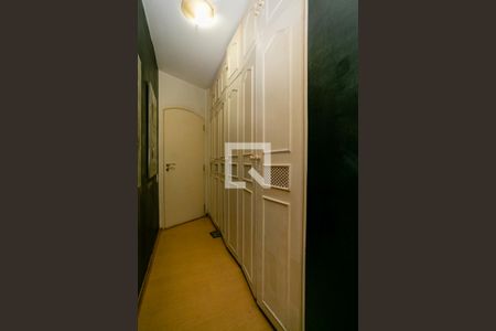 Apartamento à venda com 200m², 4 quartos e 2 vagasCloset da Suíte 1