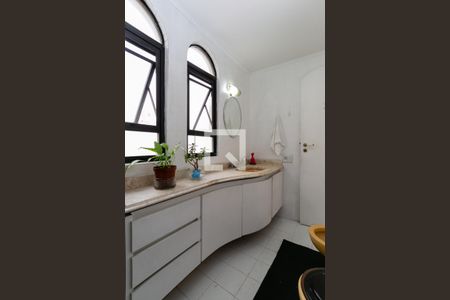 Apartamento à venda com 200m², 4 quartos e 2 vagasBanheiro da Suíte 2