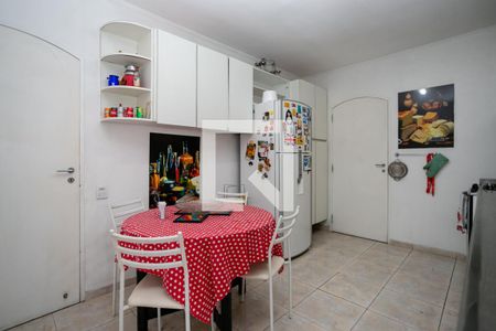 Apartamento à venda com 200m², 4 quartos e 2 vagasCozinha