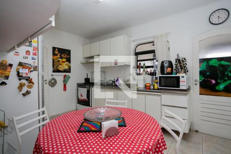 Apartamento à venda com 200m², 4 quartos e 2 vagasCozinha