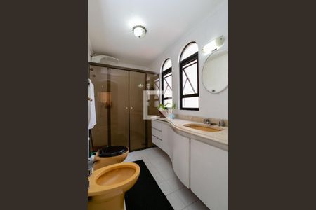 Apartamento à venda com 200m², 4 quartos e 2 vagasBanheiro da Suíte 2