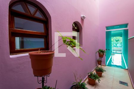 Casa à venda com 320m², 3 quartos e 5 vagasCorredor - Externo