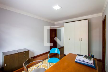 Casa à venda com 320m², 3 quartos e 5 vagasQuarto 3 - Suíte