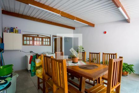 Casa à venda com 320m², 3 quartos e 5 vagasÁrea de serviço/Espaço gourmet