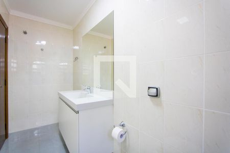 Casa à venda com 320m², 3 quartos e 5 vagasBanheiro do quarto 3