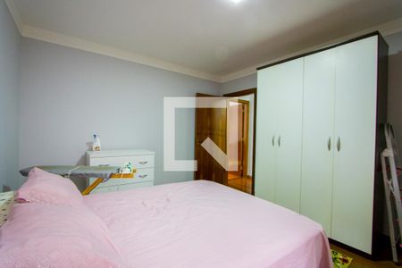 Casa à venda com 320m², 3 quartos e 5 vagasQuarto 2 - Suíte