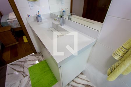 Casa à venda com 320m², 3 quartos e 5 vagasBanheiro do quarto 1