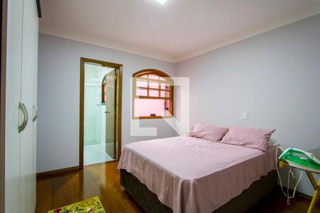 Casa à venda com 320m², 3 quartos e 5 vagasQuarto 2 - Suíte